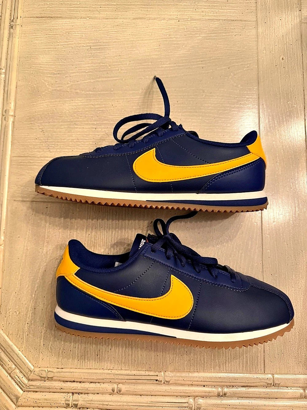 Nike Cortez Kids Sneakers Blue & Yellow US 5.5. Youth Like New